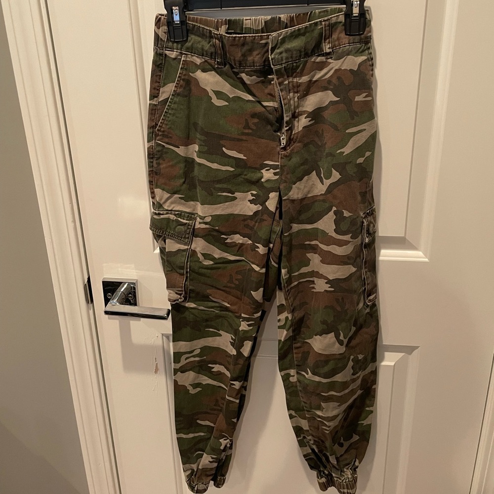 Forever 21 camo pants